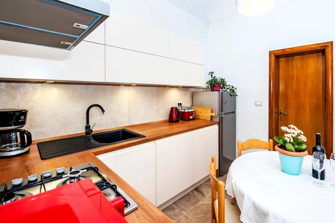 Apartments Karmen Ровінь Екстер'єр фото