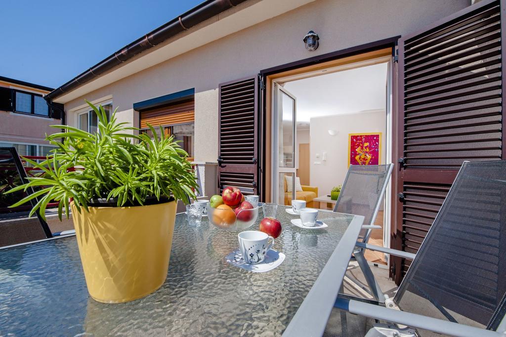 Apartments Karmen Ровінь Екстер'єр фото