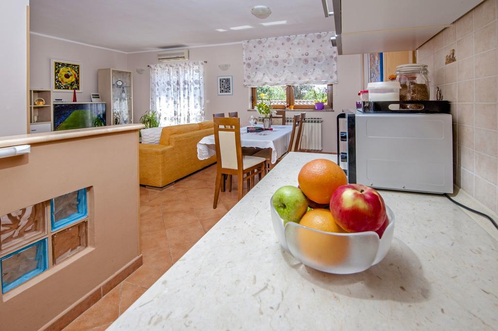 Apartments Karmen Ровінь Екстер'єр фото
