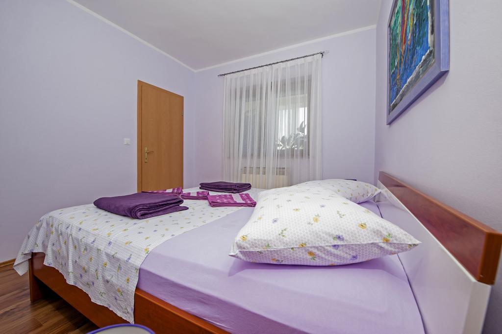 Apartments Karmen Ровінь Екстер'єр фото