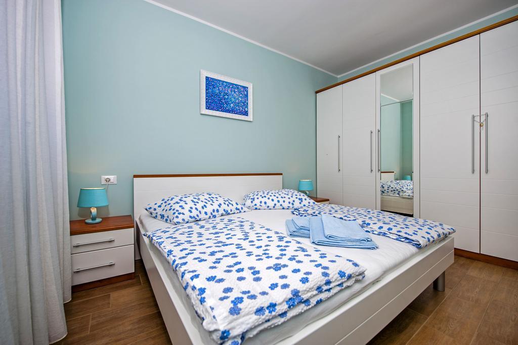 Apartments Karmen Ровінь Екстер'єр фото