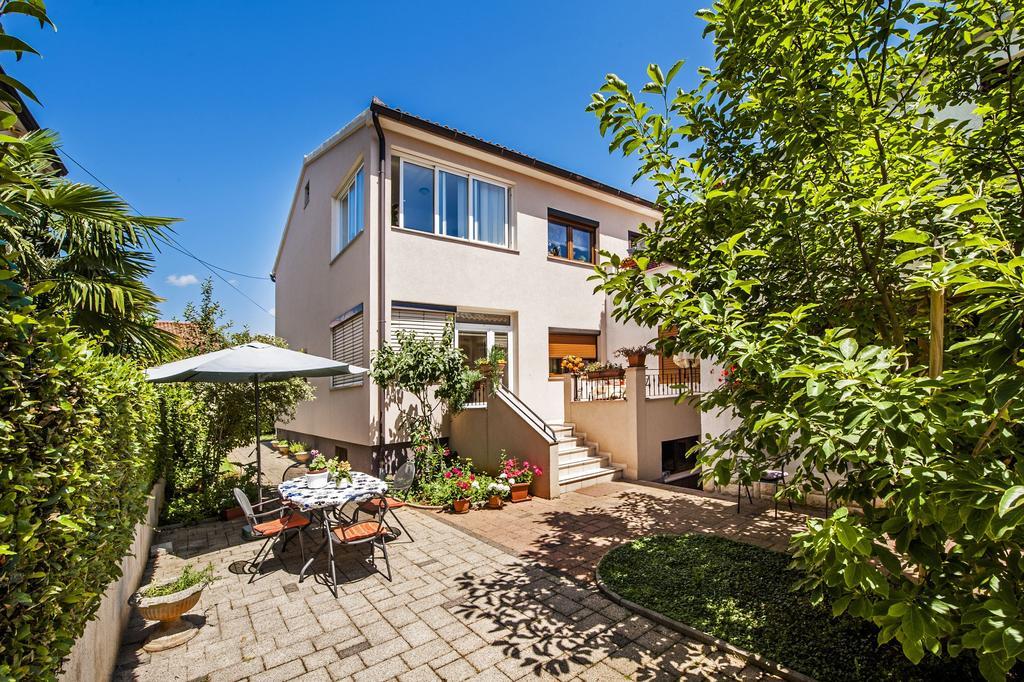 Apartments Karmen Ровінь Екстер'єр фото