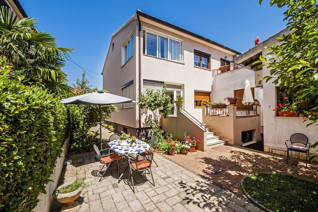 Apartments Karmen Ровінь Екстер'єр фото
