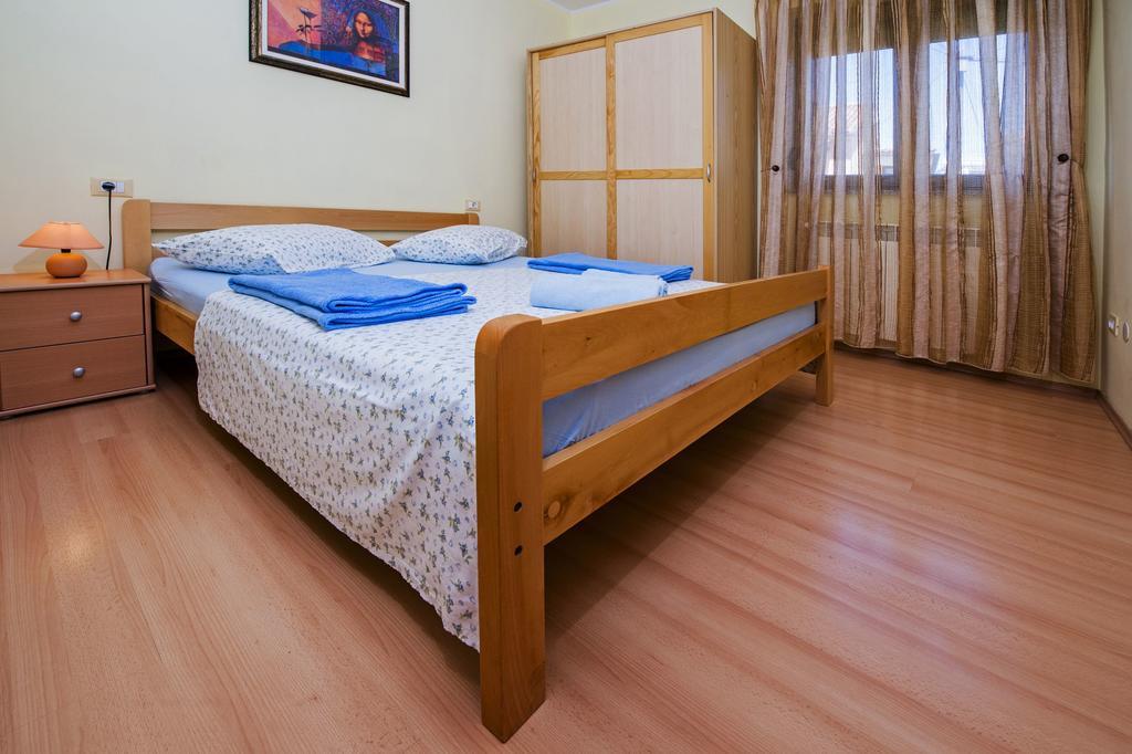 Apartments Karmen Ровінь Екстер'єр фото