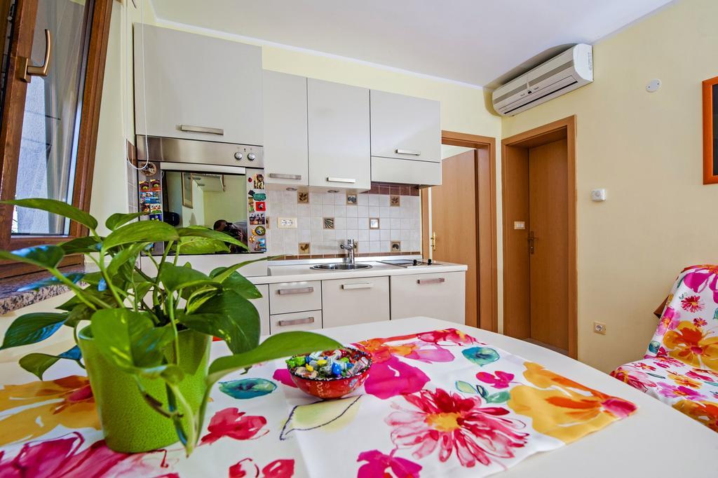 Apartments Karmen Ровінь Екстер'єр фото